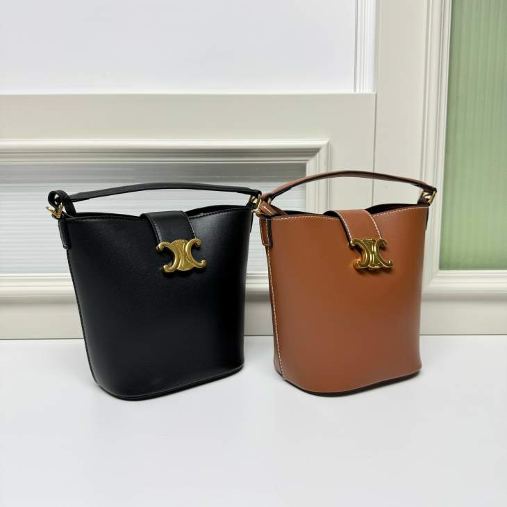 Picture of Celine Handbags _SKUfw227477724fw